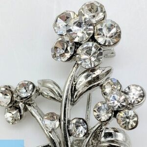 Free with purchase Vintage Flower Brooch / Pin